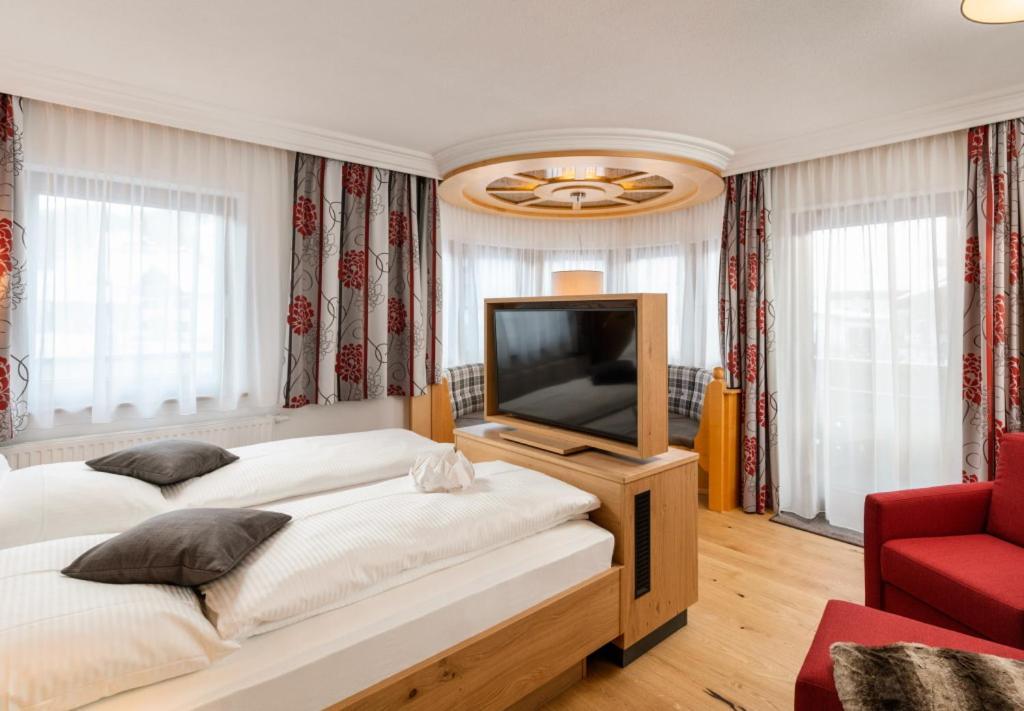 Dorfstube Hotel Holzgau Exterior photo